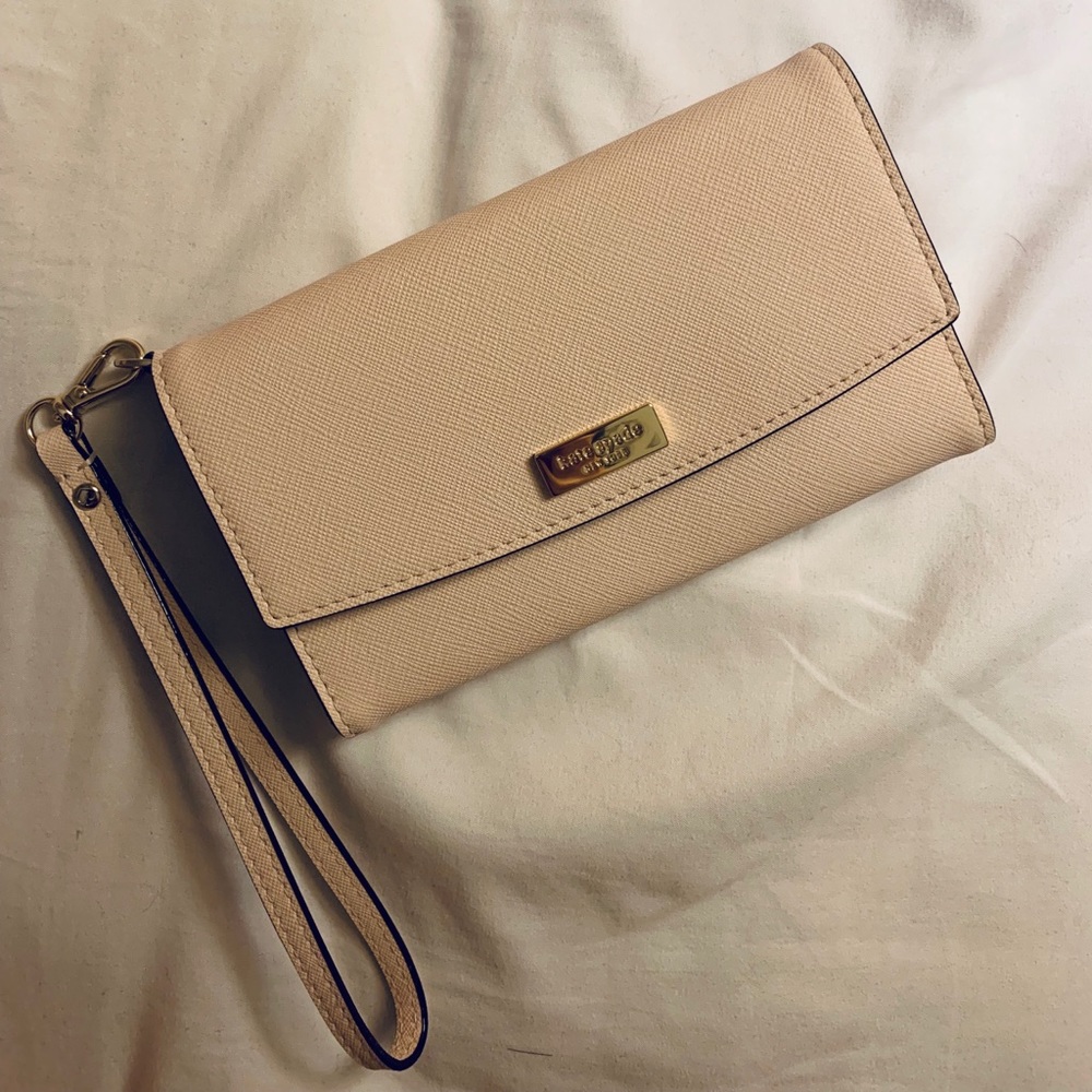 Like New Kate Spade IPhone Wristlet